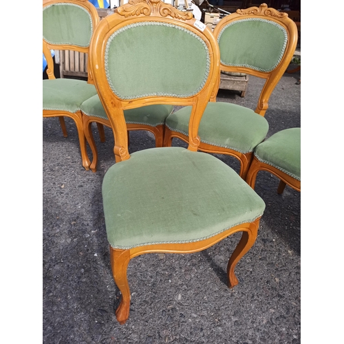 260 - A Set of 6 x Carved Dining Chairs