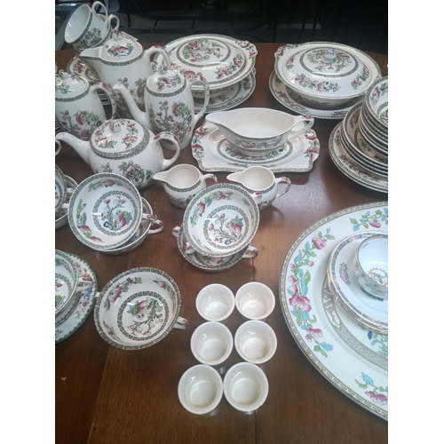 364 - A Quantity of Copeland Spode Indian Tree Dinners and Tea Service - Mostly in Good Condition - no vis... 