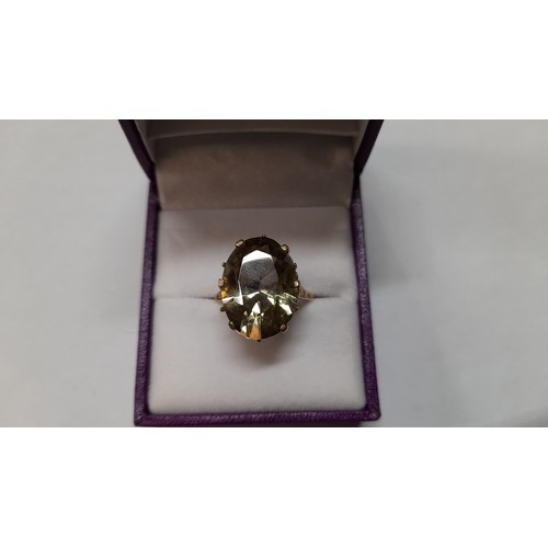 402c - 9ct Gold Citrine Ring 6 Grams Size P