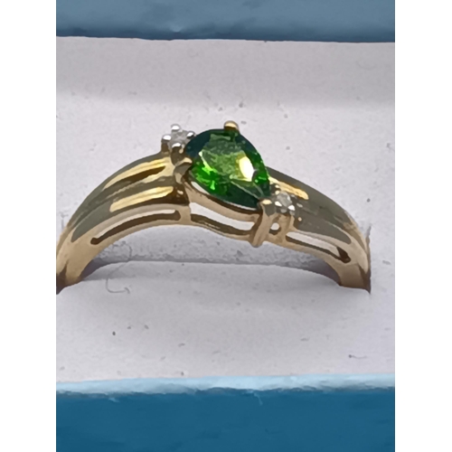 455 - 9ct Yellow Gold and Peridot Ring with Diamond Accents Size N/O 2.1 Grams