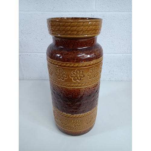 901 - A Large West German Pottery Vase 660-40