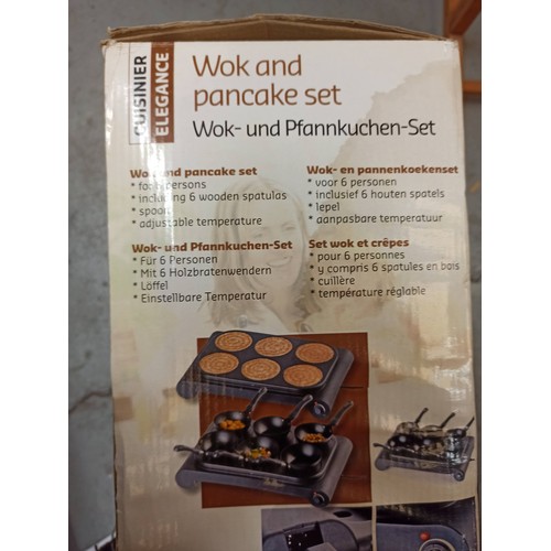 798 - Never Used Still Boxed Electric Cusinier Elegance  Wok and Pancake Set for 6 People