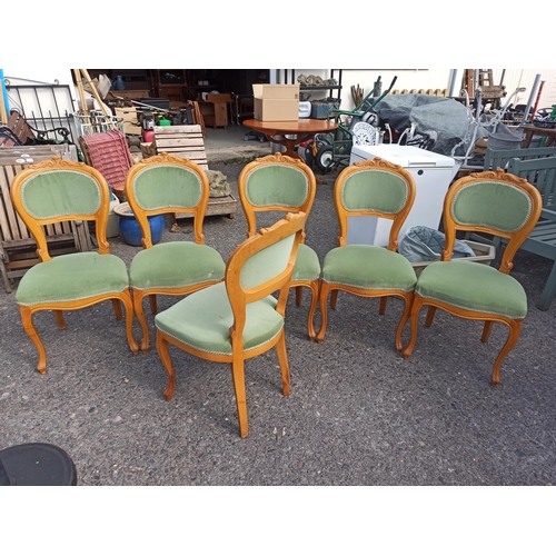 618 - A Set of 6 x Carved Dining Chairs