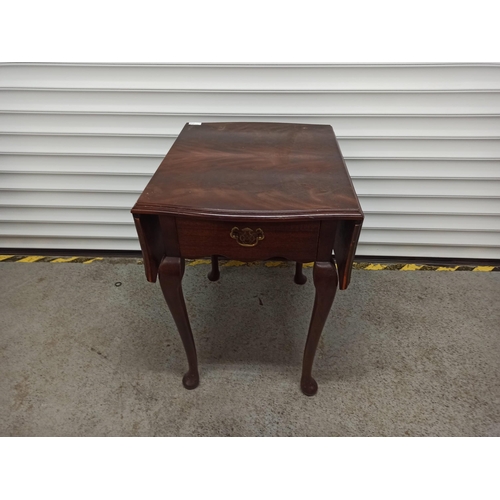 274 - **Royal British Legion Lot** A Mahogany extending side table with draw - 65x85x59cm