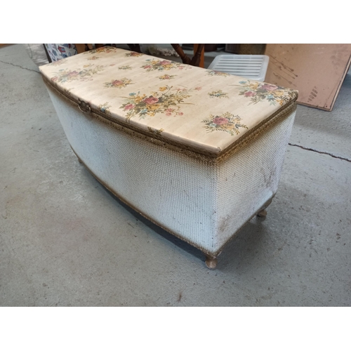 835 - A Lloyd Loom Style Ottoman and Stool