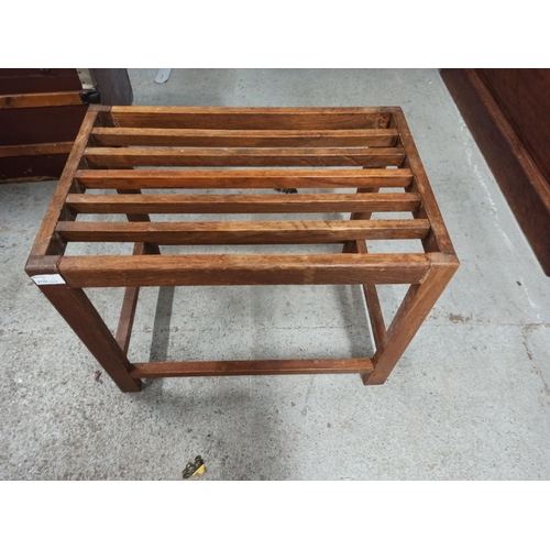 723 - An Oak Luggage Rack