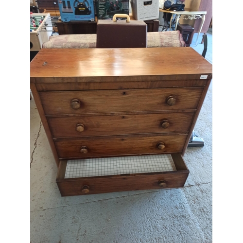 376 - A 5 x Drawer Chest (some veneer missing)