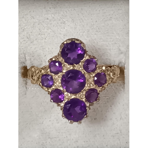 423 - A Georgian Style 9ct Gold and Amethyst Ring 4.3gms, Size N/O