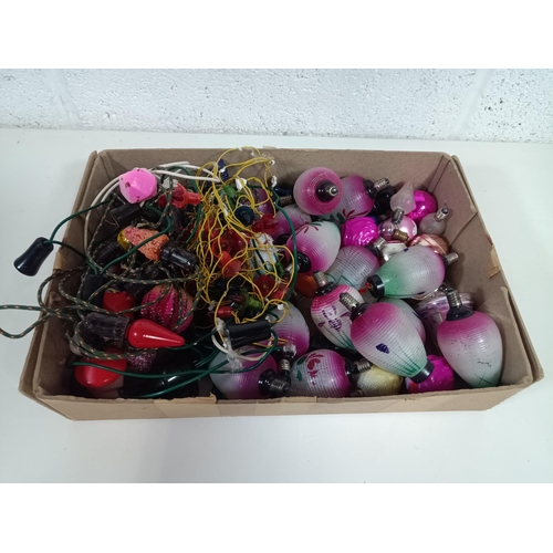 736 - A quantity of Vintage Christmas Decorations