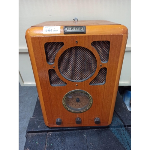 518 - Vintage Bush Radio R701/A