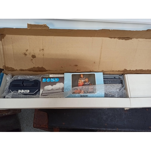 784 - Bond Knitting Machine in Original Packaging with Instructions