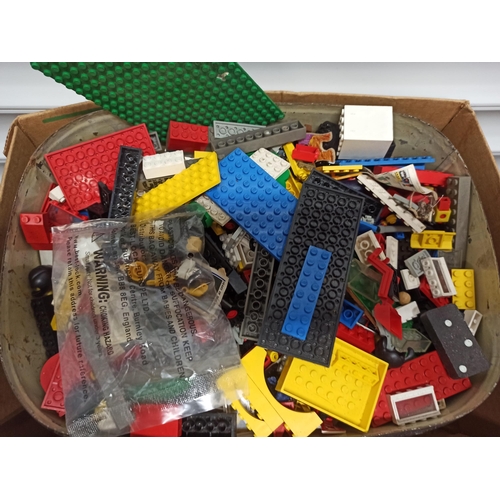 1009 - Box Of Vintage Lego