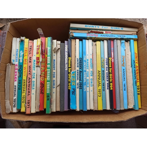 955 - Box of Mixed Annuals, Beano, Dandy, Mandy for Girls, Tammy and Many More