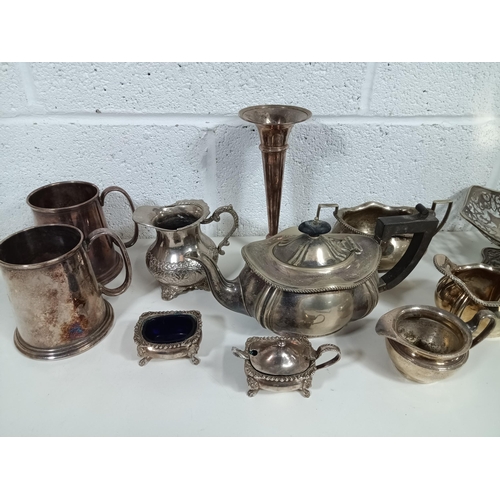 691 - A Quantity of Silverplateware