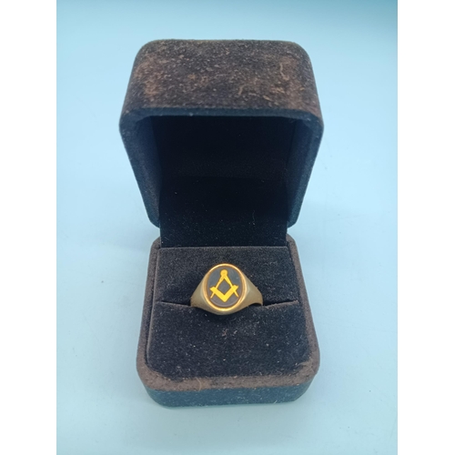 370 - 9ct Gold Hallmarked Signet Ring - Freemason Interest 4.14 Grams Size O/R