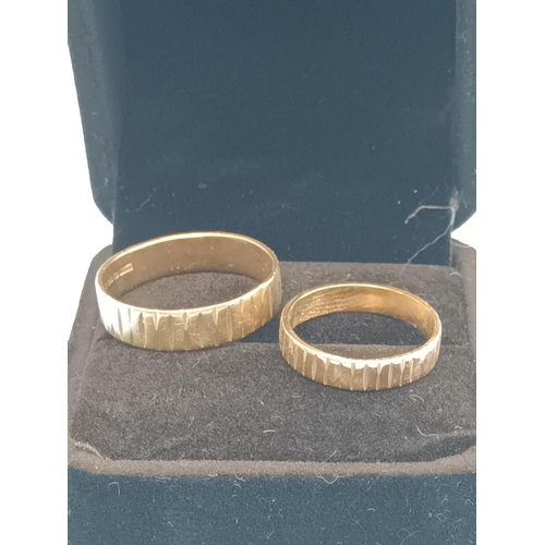 445 - His and Her Matching 9ct Gold Wedding Bands 4.55 grams, Mens Size S, Ladies Size L