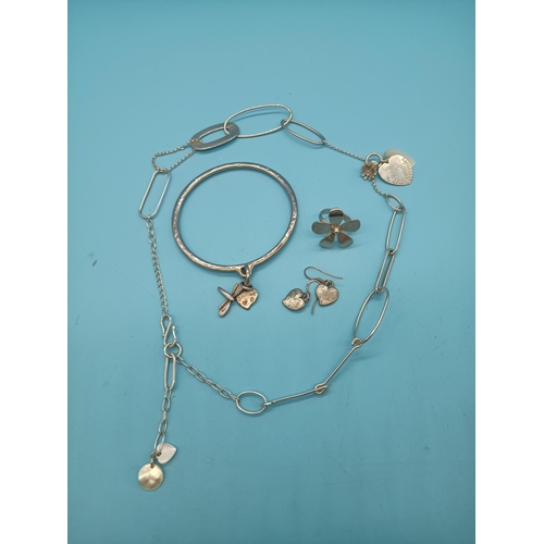 524 - A .925 Silver Necklace, Earrings, Bracelet and Ring 55grams