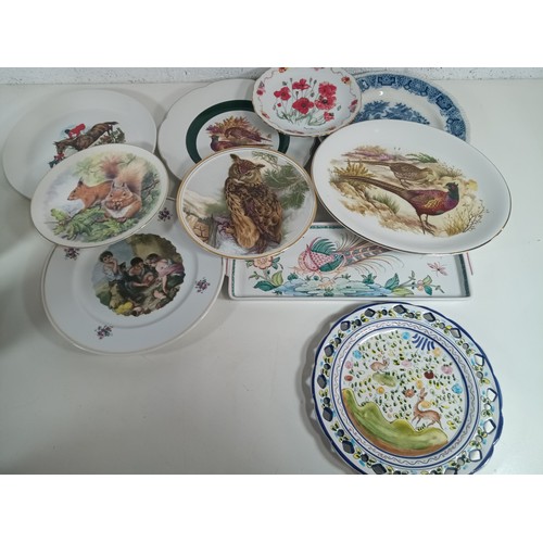 825 - A Quantity of Collectors Plates