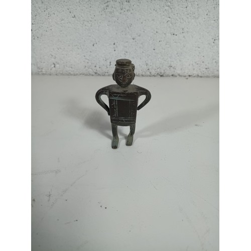 595 - A Bronze Figurine of a Turkman - Believed to be a Kilim Carpet Tag