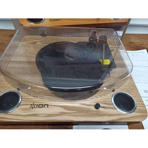 530 - An Ion profile Usb Vinyl Lp Record Player