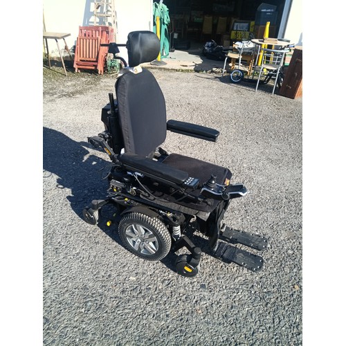 123B - A Quantum iLevel Elevating Powerchair Wheelchair RRP £5750