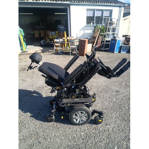 123B - A Quantum iLevel Elevating Powerchair Wheelchair RRP £5750