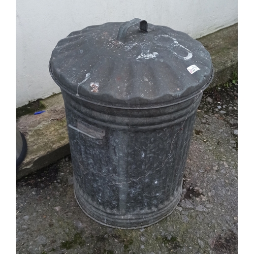 71 - Galvanised Dust Bin with Galvanised Lid