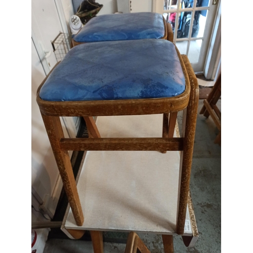 845 - A Guldform Formica Table, Chair and 2 x Stools