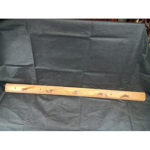 971 - A 5 Peg Vintage Coat Rack