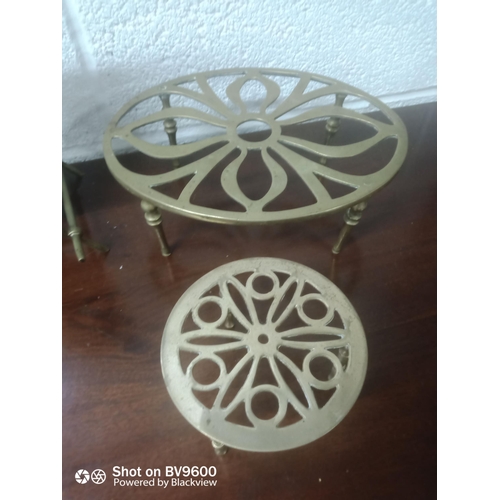 980 - Antique Brass Spirit Kettle & 2 x Brass Trivets.