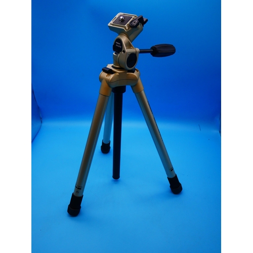 714 - A Relbon PH- 237Q Camera Tripod