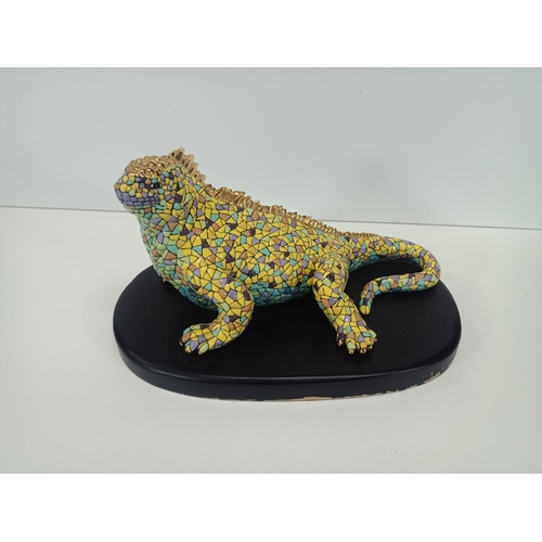 863 - A Gaudi Style Iguana Statue 16x23x16cm