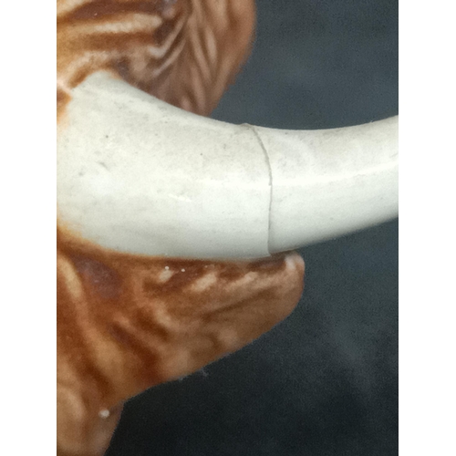 876 - A Beswick Highland Cattle Ornament (repair to Horn)