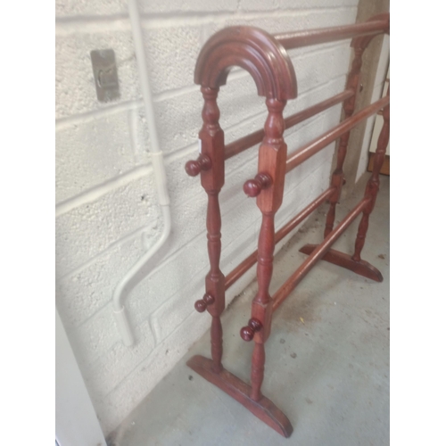 1128 - Wooden Towel Rail 76cm x 72cm x 31cm