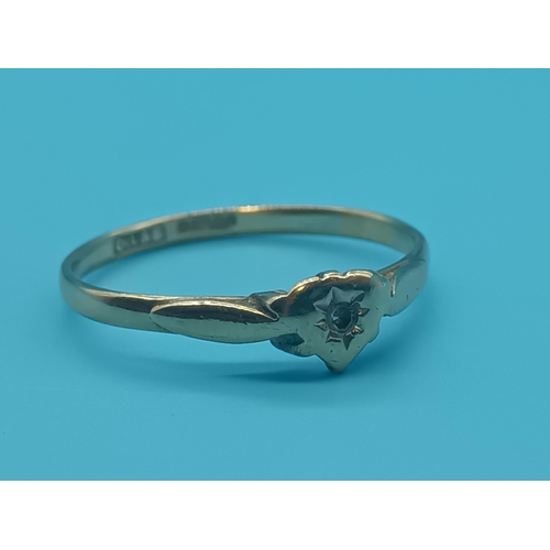 468 - A 9ct Gold & Diamond Heart Ring. Size P 1.12gm