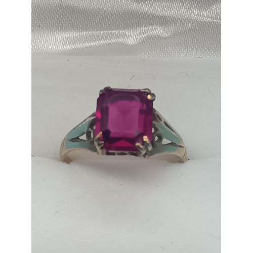 407 - A Ruby and 9ct Gold Hallmarked Ring Size M