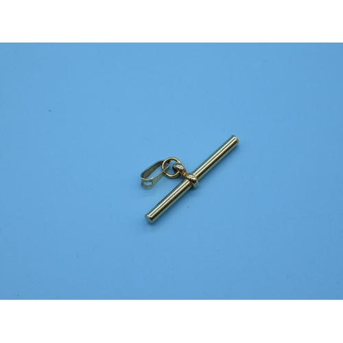 476B - A 9ct Gold Albert Chain T bar Pendant