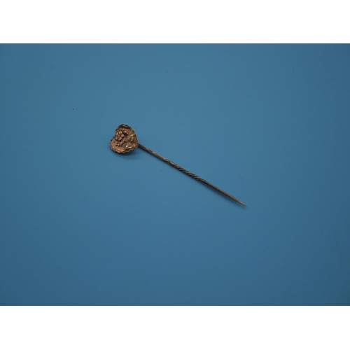 474 - A 9ct Gold Heart Shaped Stick Pin.