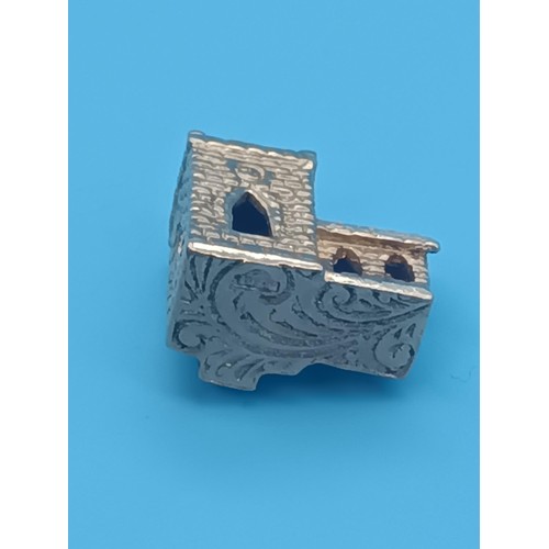 441 - A 9ct Gold Charm  - Church - 2.8 grams