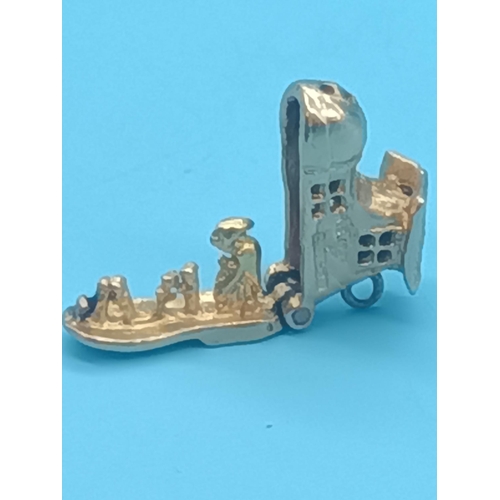 451 - A 9ct Gold Charm  - The Old Woman Who Lived in a Shoe - Hinged  - 2.49grams