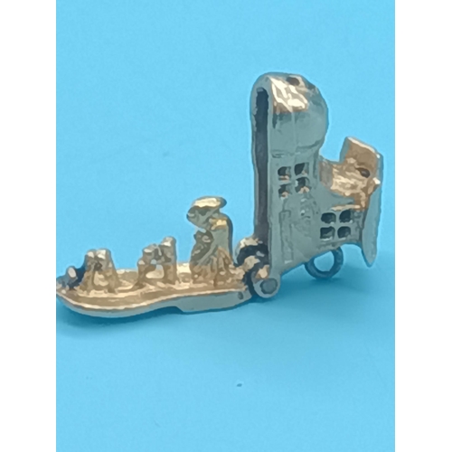 451 - A 9ct Gold Charm  - The Old Woman Who Lived in a Shoe - Hinged  - 2.49grams