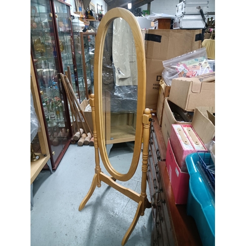 1025 - A Pine Framed Cheval Mirror