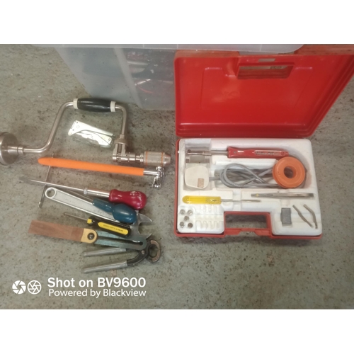 86 - Mixed Hand Tools, Screw Drivers, Soldering Kit, Spanners, Hammers & Much More.