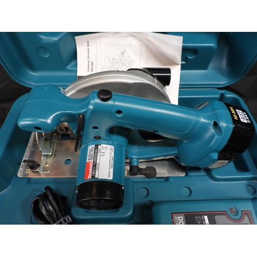 94 - A Makita 5621RD Cordless 18V Circular Saw with 2 x Batteries ( Seller has advised that this has been... 