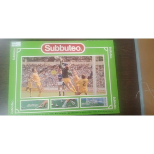 182F - Subbuteo Game - 1 missing player