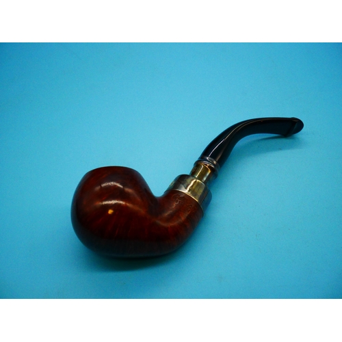 1301 - 4 x Peterson Pipe in a Brog Pouch- Walnut Silver Spigot, Sherlock Holmes Terracotta Baker Street, Sy... 