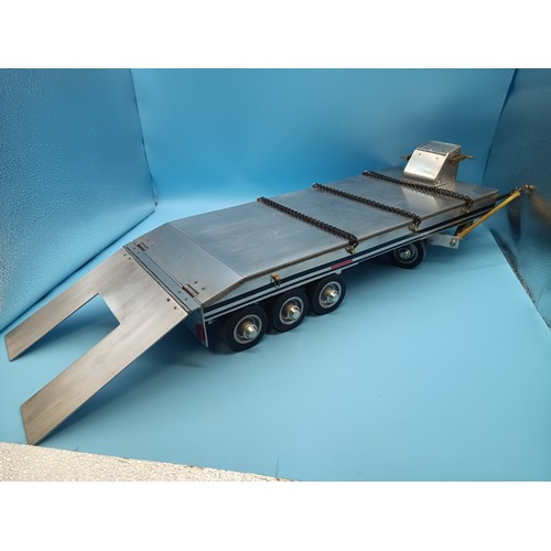 224B - A Die Cast Metal 1:50 Scale Low Loader Truck Model Trailer