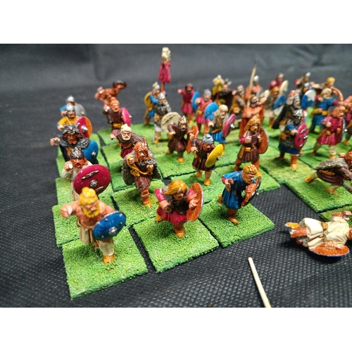 218 - A Collection of Hand Painted Metal War Gaming Figures - Anglo Saxons / Vikings