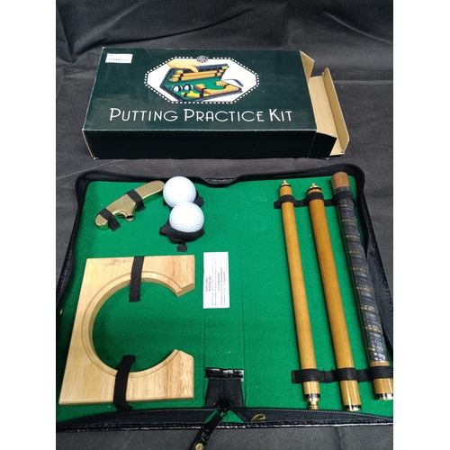 583 - A Past Times Putting Practice Kit