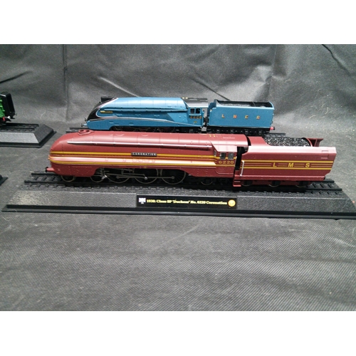 231 - 4 x Model Steam Engine Display Models : 1938 Class 8P Duchess no. 6220, 1938 Class A1 no. 4468 Malla... 